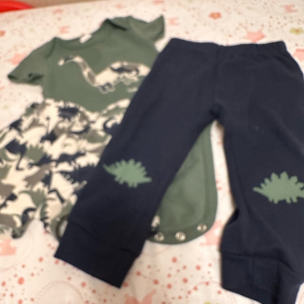 Dino outfit